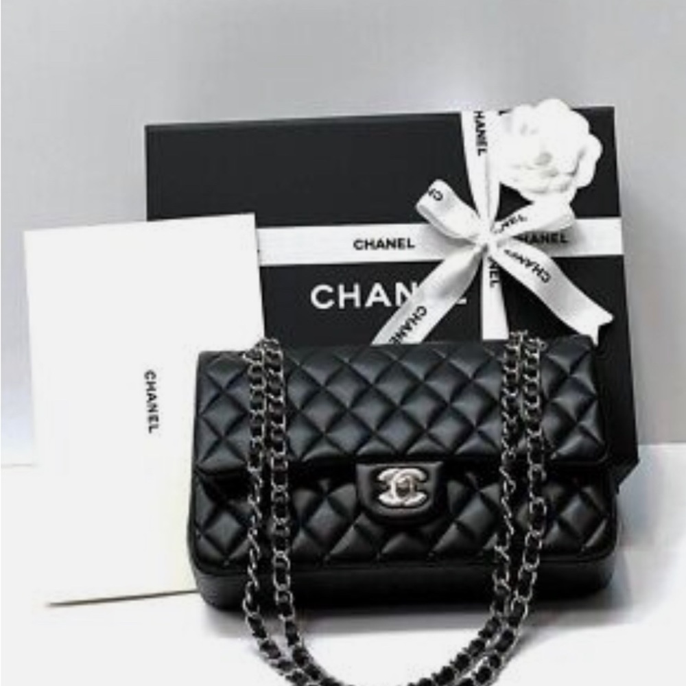 💎💎CHANEL MEDIUM CLASSIC HANDBAG DOUBLE FLAP BLACK LEATHER💎💎like new !!